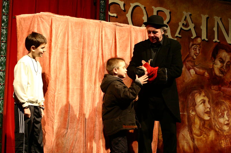 2004 - L'illustre Famille Burattini ©Jean-Michel Peyral