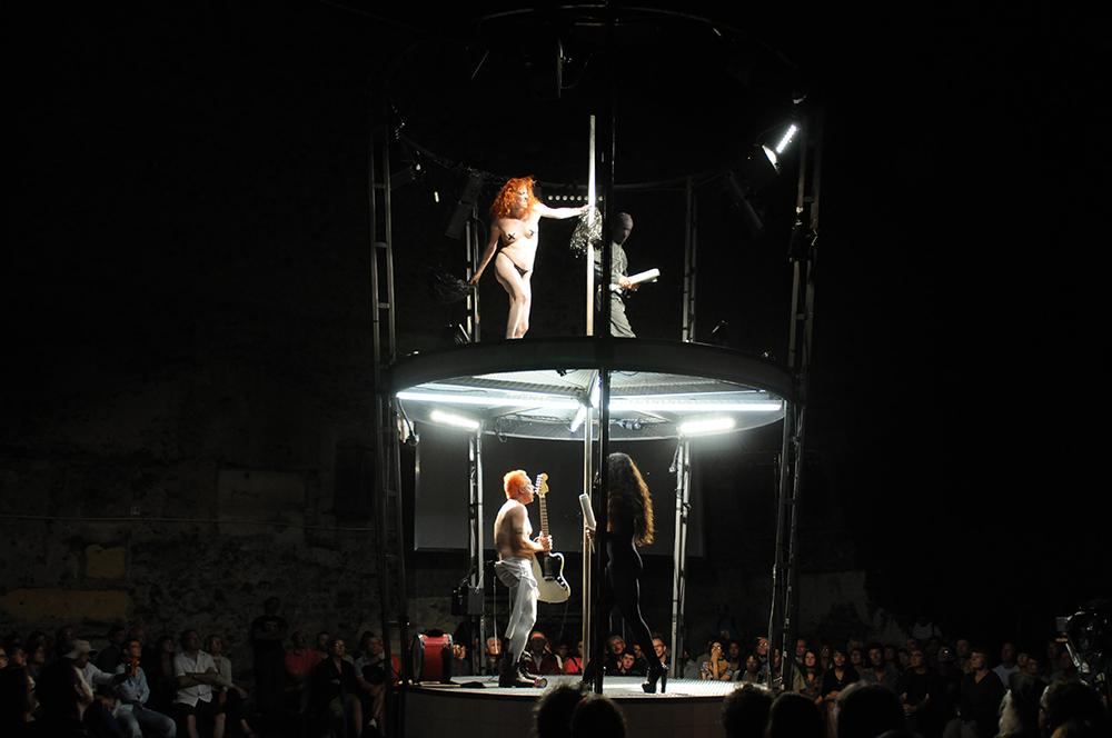 2012 - Cie L'Envers du Décor ©Pierre Soissons