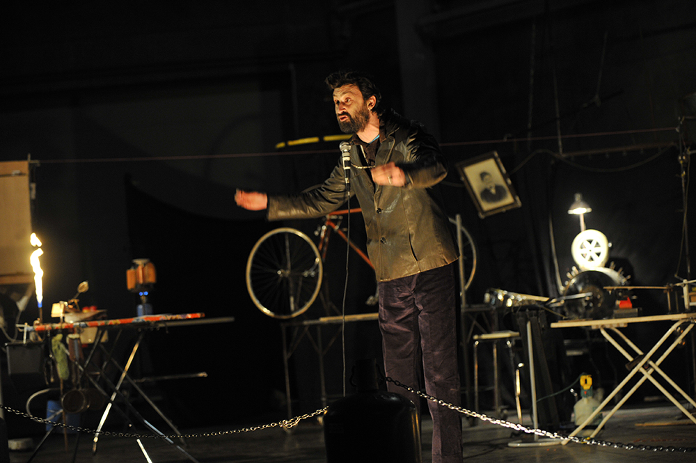 2012 - Cie Tu t'attendais à quoi ? ©Pierrick Delobelle