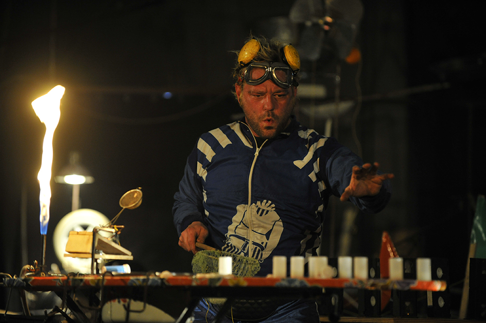 2012 - Cie Tu t'attendais à quoi ? ©Pierrick Delobelle