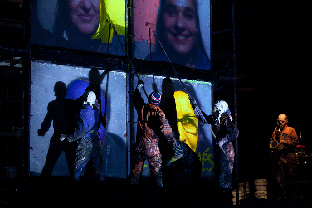 2013 - Compagnie Lucamoros ©Pierre Soissons