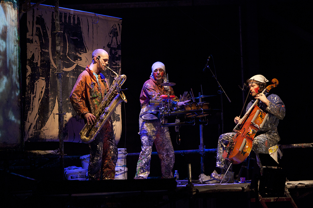 2013 - Compagnie Lucamoros ©Pierre Soissons