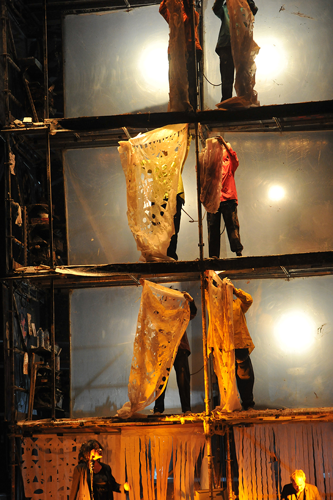 2017 - Compagnie Lucamoros ©Pierre Soissons