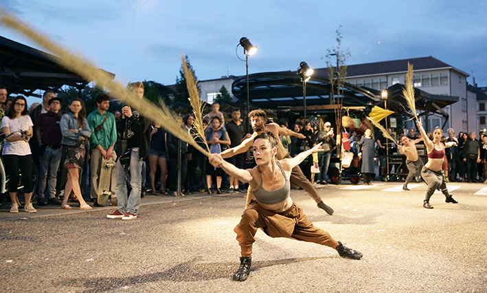 Artonik XavierCantat basse def 02