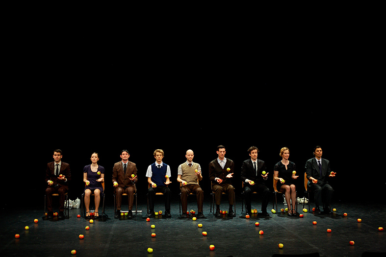 Gandini Juggling Smashed c Ryoko Uyama 03